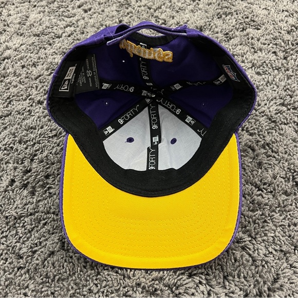 New Era 9Forty Hat Minnesota Vikings NFL Logo Women Adjustable Purple Hook Loop - Picture 6 of 8